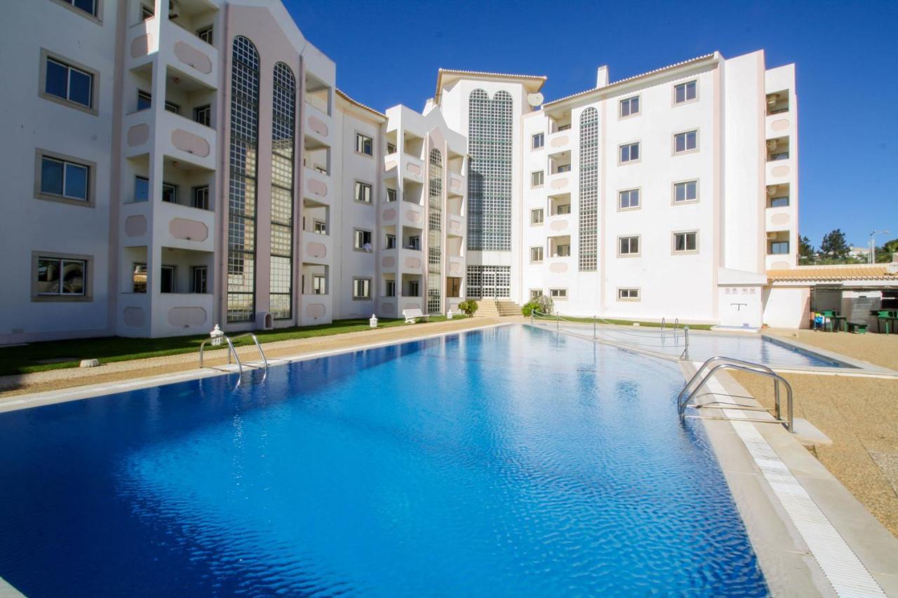 Vau Costa Beach Apartment With Pool Alvor Exterior photo